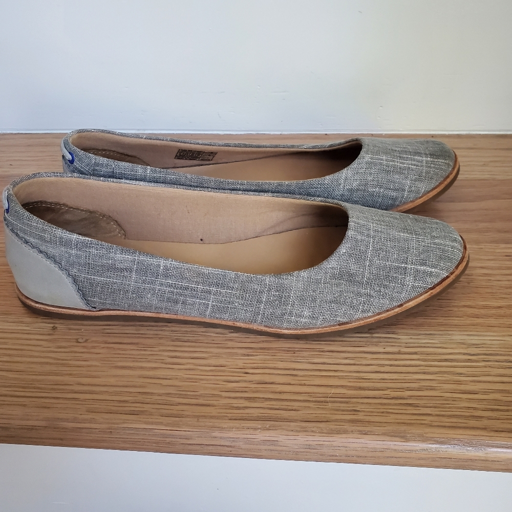 UGG Gray Canvas and Leather Flats - Picture 2 of 12
